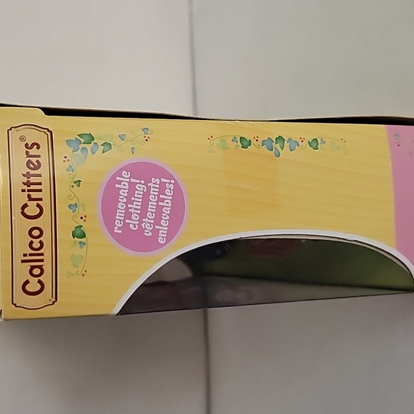 Calico Critters Midnight Cat Family - Picture 3 of 8